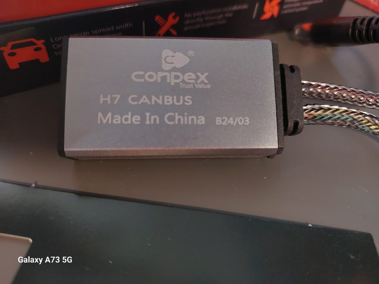 هدلایت کانپکس دورنگ M10pro max conpex پایه H4 نور پایین زرد فابریکی نور بالا سفید اصلی و پلمپ شرکتی با بارکد شرکت کانپکس